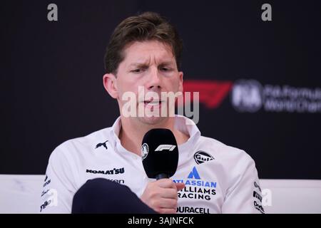 Sakhir, Bahrain. April 2025. James Vowles von Williams Racing im ersten Training. Ahmad Al Shehab/Alamy Live News. Stockfoto