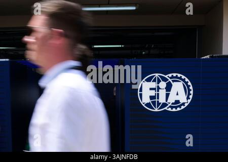 Sakhir, Bahrain. April 2025. FIA-Garage. Ahmad Al Shehab/Alamy Live News. Stockfoto