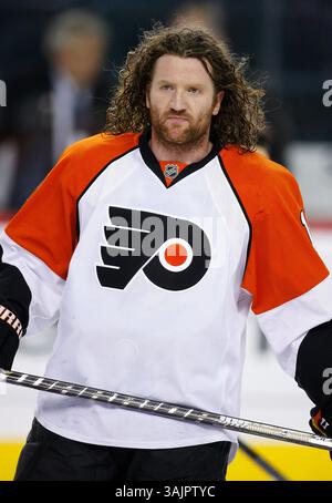 Februar 2010 - Calgary, Alberta, Kanada - Foto des NHL-Spielerprofils auf Scott Hartnell von Philadelphia Flyers während eines Spiels in Calgary. (Foto: © Larry MacDougal via ZUMA Wire) Stockfoto