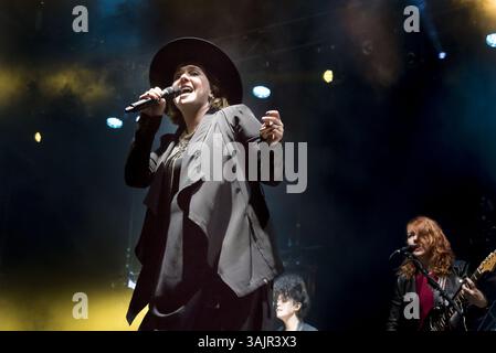27. Mai 2017: Toronto, Ontario, Kanada – die kanadische Musikerin SERENA RYDER trat beim CBC Music Festival auf, das am Echo Beach in Toronto stattfindet. Im Bild: SERENA RYDER (Kreditbild: © Angel Marchini via ZUMA Wire) Stockfoto