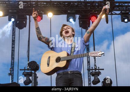 27. Mai 2017: Toronto, Ontario, Kanada – der kanadische Sänger und Songwriter SCOTT HELMAN spielte eine ausverkaufte Show beim CBC Music Festival am Echo Beach in Toronto. Im Bild: SCOTT HELMAN (Credit Image: © Angel Marchini via ZUMA Wire) Stockfoto