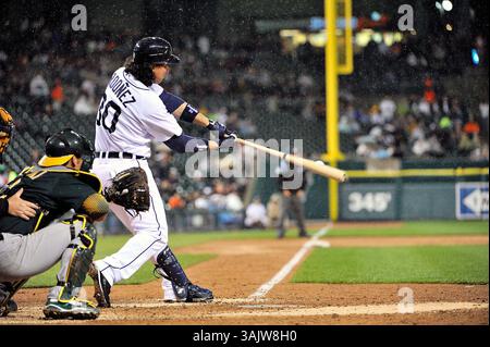 15. Mai 2009 - Detroit, MI.. Der rechte Feldspieler Magglio Ordonez #30 von Detroit Tigers hält diesen Ball in der linken Feldlinie für ein Doppel im Spiel am Freitagabend im Comerica Park, Detroit, Michigan... Detroit Tigers vs Oakland A. Steven King/CSM (Bild: © Steven King/Cal Sport Media) Stockfoto