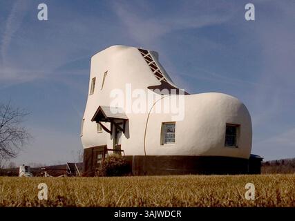 Februar 2009 - Hellam Township, Pennsylvania, USA - das Haines Shoe House befindet sich mitten auf einem Maisfeld in Hellam Township, Pennsylvania. (Kreditbild: © Bill Kalina/ZUMA Press) EINSCHRÄNKUNGEN: NE/RF Stockfoto