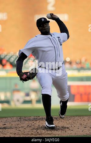 19. Mai 2009: Detroit Tigers startet den Pitcher Dontrelle Willis #21, während die Sonne am Dienstag Abend hinter den Tribünen im Comerica Park, Detroit, Michigan untergeht. Detroit Tigers vs Texas Rangers. (Bild: © Steve King/Cal Sport Media) Stockfoto