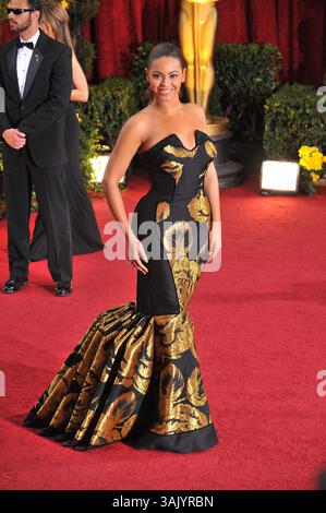 22. Februar 2009 - Hollywood, Kalifornien, USA - Sängerin BEYONCE kommt zu den 81. Annual Academy Awards im Kodak Theatre in Hollywood. (Bild: © Adam Latham/ZUMA Press) Stockfoto