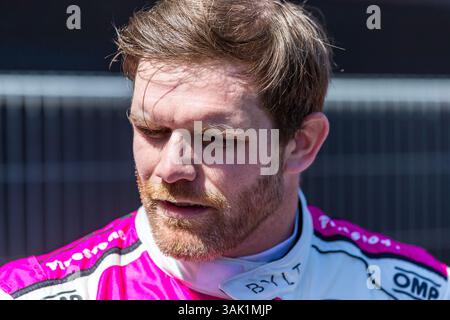 Long Beach, CA, USA. April 2025. Der Fahrer DER NTT INDYCAR-SERIE, CONOR DALY (76) (USA) aus Noblesville, IN, bereitet sich auf das Training für den Acura Grand Prix von Long Beach in den Straßen von Long Beach in Long Beach, CA. Vor (Credit Image: © Walter G. Arce Sr./ASP Via ZUMA Press Wire). Nicht für kommerzielle ZWECKE! Stockfoto