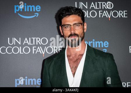 Rom, Italien. April 2025. Michele Morrone nimmt am Fotoaufruf von „UN altro piccolo favore“ (ein weiterer einfacher Gefallen) im Cinema Barberini in Rom Teil. Quelle: SOPA Images Limited/Alamy Live News Stockfoto