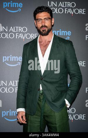 Rom, Italien. April 2025. Michele Morrone nimmt am Fotoaufruf von „UN altro piccolo favore“ (ein weiterer einfacher Gefallen) im Cinema Barberini in Rom Teil. (Foto: Stefano Costantino/SOPA Images/SIPA USA) Credit: SIPA USA/Alamy Live News Stockfoto