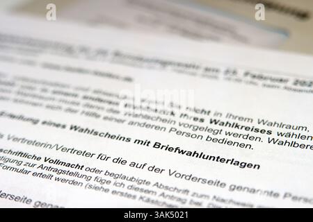 Offizielle Wahlbenachrichtigung mit Antrag auf Eine Wahlkarte Stockfoto