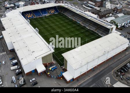 Eine Luftaufnahme des Halliwell Jones Stadions vor dem Spiel Warrington Wolves vs Hull FC in der Betfred Super League Runde 7 im Halliwell Jones Stadium, Warrington, Großbritannien, 12. April 2025 (Foto: Gareth Evans/News Images) Stockfoto