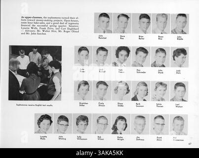 Das Bisbila Jahrbuch 1959 der University High erfasst das Leben von Studenten und Dozenten, außerschulische Aktivitäten und wichtige Schulveranstaltungen und dokumentiert wichtige Momente des akademischen Jahres 1958-1959. Stockfoto
