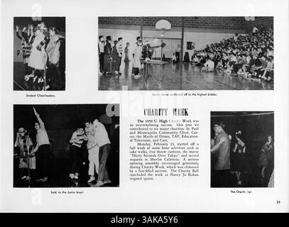 Das High Yearbook der Universität 1959, Bisbila, fasst das Wesen des Schuljahres 1958-1959 zusammen und hebt die Schüler, Dozenten, Vereine, Sportmannschaften, und Veranstaltungen, die das akademische Jahr definiert haben. Stockfoto