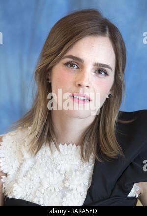 5. März 2017 – Hollywood, Kalifornien, USA – EMMA WATSON wirbt für den Disney-Film „Beauty and the Beast“. Emma Charlotte Duerre Watson (* 15. April 1990) ist eine britische Schauspielerin, Model und Aktivistin. Watson wurde in Paris geboren und wuchs in Oxfordshire auf, besuchte die Dragon School und studierte als Schauspielerin am Stagecoach Theatre Arts in Oxford. Sie wurde bekannt, nachdem sie ihre erste professionelle Schauspielrolle als Hermine Granger in der Harry Potter-Filmserie erreichte, die von 2001 bis 2011 in allen acht Harry Potter-Filmen auftrat, zuvor nur in Schulspielen. Das Franchise-Angebot Stockfoto