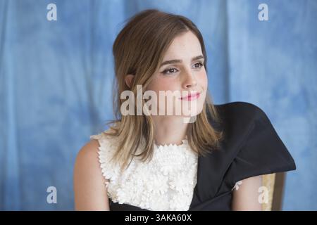 5. März 2017 – Hollywood, Kalifornien, USA – EMMA WATSON wirbt für den Disney-Film „Beauty and the Beast“. Emma Charlotte Duerre Watson (* 15. April 1990) ist eine britische Schauspielerin, Model und Aktivistin. Watson wurde in Paris geboren und wuchs in Oxfordshire auf, besuchte die Dragon School und studierte als Schauspielerin am Stagecoach Theatre Arts in Oxford. Sie wurde bekannt, nachdem sie ihre erste professionelle Schauspielrolle als Hermine Granger in der Harry Potter-Filmserie erreichte, die von 2001 bis 2011 in allen acht Harry Potter-Filmen auftrat, zuvor nur in Schulspielen. Das Franchise-Angebot Stockfoto