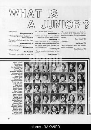 Windigo '78, das Jahrbuch 1978 von der Edina West High, fängt das Wesen des akademischen Jahres 1977-1978 mit Studentenporträts, Highlights der Fakultät, Leichtathletik und Schulveranstaltungen ein. Stockfoto