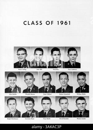 Das „Mustang“ Jahrbuch 1959 der Breck School zeigt die Aktivitäten, Schüler, Lehrer, Sport und Vereine, die Teil des Schuljahres 1958-1959 waren. Stockfoto