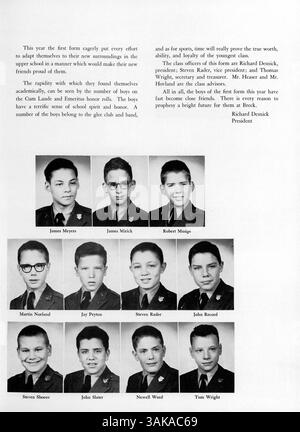 Das „Mustang“ Jahrbuch 1959 der Breck School fängt das Wesen des Schülerlebens, der Vereine, der Leichtathletik und der wichtigsten Ereignisse des akademischen Jahres 1958-1959 ein. Stockfoto