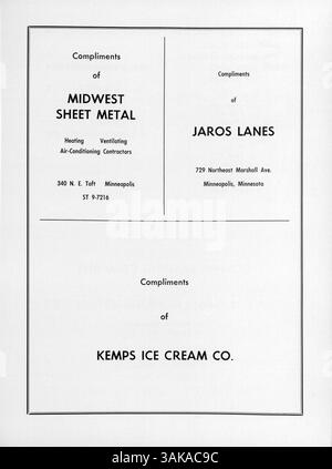 Das Jahrbuch „Mustang“ aus dem Jahr 1959 bietet eine visuelle und schriftliche Aufzeichnung des akademischen Jahres 1958-1959 an der Breck School, in dem Studenten, Dozenten und Veranstaltungen vorgestellt werden. Stockfoto