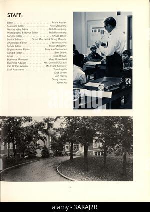 Im „Call O' Pan“ Jahrbuch 1967 der Blake High School werden die Aktivitäten der Schüler, die Leichtathletik, die Beiträge der Lehrkräfte und die gesellschaftlichen Veranstaltungen während des Schuljahres 1966-1967 hervorgehoben. Stockfoto