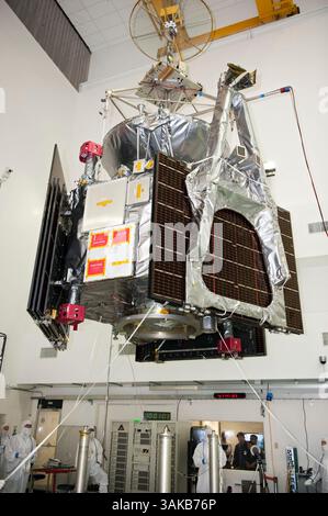 16. Juni 2011: Juno ist eine Raumsonde der NASA, die den Planeten Jupiter umkreist. Es wurde von Lockheed Martin gebaut und wird vom Jet Propulsion Laboratory der NASA betrieben. Die Raumsonde wurde am 5. August 2011 von der Cape Canaveral Air Force Station (UTC) aus gestartet, als Teil des New Frontiers-Programms, und trat am 5. Juli 2016 in eine polare Umlaufbahn des Jupiter ein, um eine wissenschaftliche Untersuchung des Planeten zu beginnen. Nach Abschluss der Mission wird Juno absichtlich in Jupiters Atmosphäre entorbiert. Junos Mission ist es, Jupiters Zusammensetzung, Schwerkraftfeld, Magnetfeld und polare Magnetosphäre zu messen. It Stockfoto
