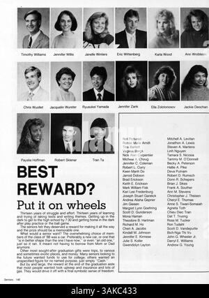 Das Jahrbuch der St. Louis Park High School 1988 dokumentiert die Schüler, Lehrer, Vereine, Leichtathletik und die wichtigsten Ereignisse des Schuljahres 1987-1988 und spiegelt das lebendige Leben und die Gemeinschaft der Schüler wider. Stockfoto