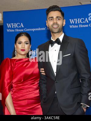 29. April 2017 - Washington, District of Columbia, Vereinigte Staaten von Amerika - Komiker Hasan Minhaj, der als Gastgeber für den Abend dienen wird, und seine Frau Beena Minhaj kommen am Samstag, 29. April 2017 zum jährlichen Abendessen der White House Correspondents Association 2017 im Washington Hilton Hotel an. Credit: Ron Sachs / CNP (Credit Image: © Ron Sachs/CNP Via ZUMA Wire) Stockfoto