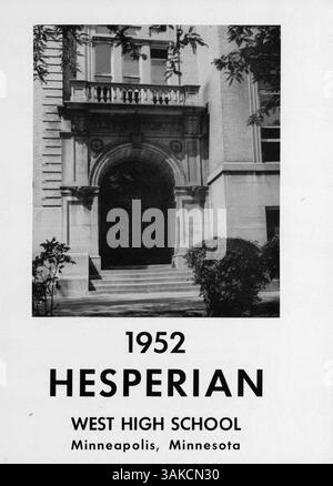 Das West High Yearbook 1952, Hesperian, dokumentiert das Schuljahr 1951-1952 und dokumentiert die Beteiligung der Schüler an Vereinen, Leichtathletik, akademischen Leistungen und anderen bedeutenden Veranstaltungen. Stockfoto