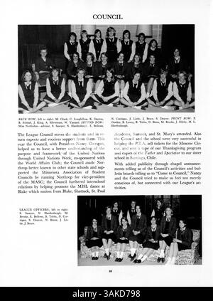 Das Jahrbuch „Tatler“ der Northrop Collegiate School 1964 zeigt die akademischen, sozialen und außerschulischen Höhepunkte von Schülern und Lehrern aus dem Schuljahr 1963-1964. Stockfoto