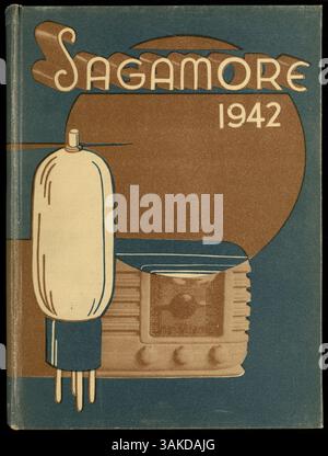 Das Roosevelt Yearbook 1942 mit dem Titel Sagamore dokumentiert die Studenten, Lehrkräfte, Clubs, leichtathletik und bedeutende Ereignisse aus dem Schuljahr 1941-1942 an der Roosevelt High School. Stockfoto