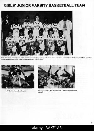 Das Polaris-Jahrbuch 1988 von der North High erfasst Schüler- und Lehrerporträts, Leichtathletik, Vereine und wichtige Ereignisse aus dem Schuljahr 1987-1988. Stockfoto