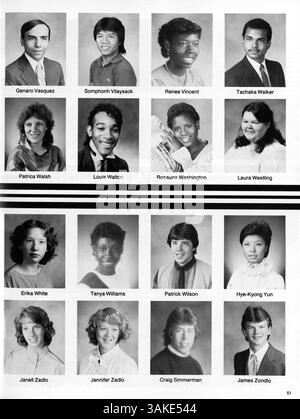 In dieser Ausgabe des Jahrbuchs „Polaris“ von der North High School aus dem Jahr 1986 werden die wichtigsten akademischen, sportlichen und außerschulischen Veranstaltungen des Schuljahres 1985-1986 vorgestellt. Stockfoto