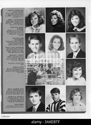 „A Touch of Class“, das Jahrbuch 1987 der Orono High School, dokumentiert die Erfahrungen von Schülern, Lehrern, Leichtathletik und Clubs aus dem Schuljahr 1986-1987. Stockfoto