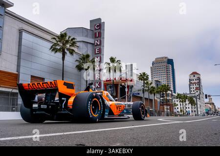 Long Beach, CA, USA. April 2025. NTT INDYCAR-Fahrer, CHRISTIAN LUNDGAARD (7) (DEN) aus Hedensted, Dänemark, qualifiziert sich für den Acura Grand Prix von Long Beach in den Straßen von Long Beach in Long Beach, CA. (Bild: © Walter G. Arce Sr./ASP Via ZUMA Press Wire) NUR REDAKTIONELLE VERWENDUNG! Nicht für kommerzielle ZWECKE! Stockfoto