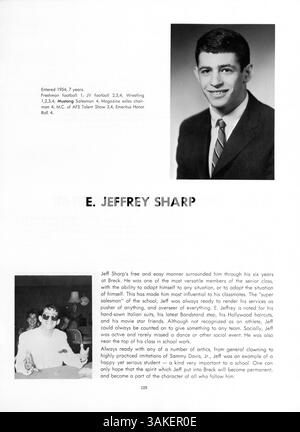 Das Breck Yearbook 1961 beleuchtet wichtige akademische, sportliche und gesellschaftliche Veranstaltungen und zeigt den Erfolg der Schüler und außerschulische Aktivitäten des Schuljahres 1960-1961. Stockfoto