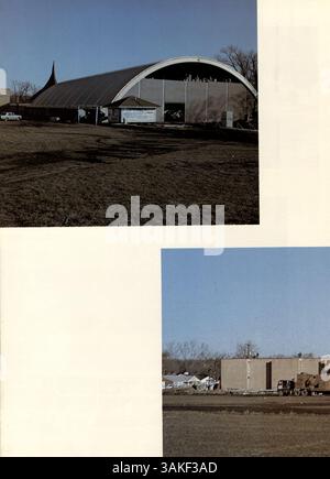 Das „Mustang“ Jahrbuch der Breck School dokumentiert das Schuljahr 1968-1969 und beleuchtet das Schülerleben, Schulclubs, Leichtathletik und Lehrkräfte. Stockfoto