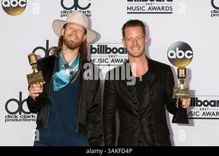 Mai 2017 - Las Vegas, NV, USA - LAS VEGAS - 21. MAI: Florida Georgia Line, Brian Kelley, Tyler Hubbard beim Billboard Awards Press Room 2017 in der T-Mobile Arena am 21. Mai 2017 in Las Vegas, NV (Credit Image: © Kathy Hutchins/Newscom via ZUMA Press) Stockfoto