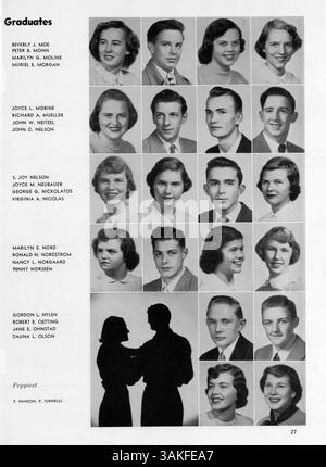 Dieses Jahrbuch 1951 der West High School, '51 Hesperian, enthält Porträts von Schülern, Lehrkräften, sportlichen Höhepunkten und Schulveranstaltungen aus dem akademischen Jahr 1950-1951. Stockfoto
