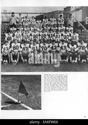 Bisbila 68, das High Yearbook der Universität 1968, erfasst das Schuljahr 1967-1968 und dokumentiert das Leben der Schüler, die Leichtathletik, die Vereine und die Beiträge der afroamerikanischen Geschichte zum Erbe der Schule. Stockfoto