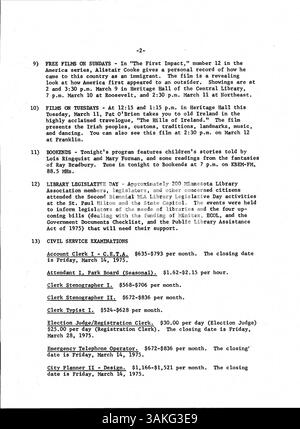 1975 verteilte die Minneapolis Public Library dieses wöchentliche Bulletin an die Mitarbeiter und hielt sie über den Betrieb, die Dienste und die Personalangelegenheiten der Bibliothek auf dem Laufenden. Stockfoto