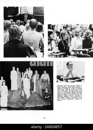 Die 1973 erschienene Ausgabe des Lindbergh High Yearbook mit dem Titel „Contrails „73“ erfasst die Schüler, Lehrer, Vereine, Leichtathletik und andere wichtige Ereignisse aus dem Schuljahr 1972-1973 an der Lindbergh High School. Stockfoto
