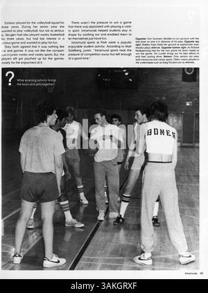 Das Echowan '84 Jahrbuch der St. Louis Park High School zeichnet die Erinnerungen und wichtigen Momente des Schuljahres 1983-1984 auf, darunter Sport, Akademiker, Vereine und das Studentenleben. Stockfoto