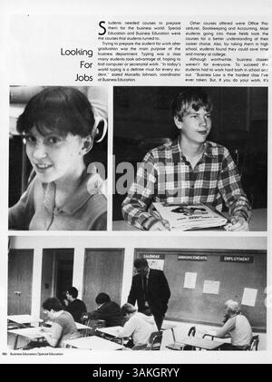 Echowan '84 von der St. Louis Park High School fängt die Höhepunkte des akademischen Jahres 1983-1984 ein und dokumentiert das Leben der Schüler, die Lehrkräfte und die Schulaktivitäten. Stockfoto