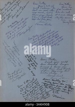 Das Angelus Yearbook 1945 an der Academy of Holy Angels enthält Aufzeichnungen über Schüler, Leichtathletik, Vereine, Lehrer und wichtige Ereignisse aus dem Schuljahr 1944-1945. Stockfoto