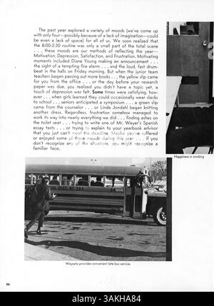 Das Jahrbuch Wayako 69 von der Wayzata High School zeigt Highlights aus dem Schuljahr 1968-1969, darunter Schüler, Lehrer, Vereine, Leichtathletik, und andere wichtige Ereignisse des akademischen Jahres. Stockfoto