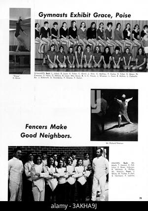 Das Jahrbuch der Wayzata High School 1969 mit dem Titel „Wayako 69“ enthält einen historischen Überblick über die Schüler, Lehrer, Vereine, Leichtathletik und bedeutende Ereignisse aus dem Schuljahr 1968-1969. Dieses Jahrbuch erfasst Erinnerungen und Meilensteine aus verschiedenen Aktivitäten innerhalb der Schulgemeinschaft. Stockfoto