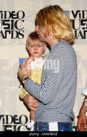 Mai 2017 - Los Angeles, CA, USA - LOS ANGELES - SEP 2: Frances Bean Cobain, Kurt Cobain beim 10. Jährlichen MTV Video Music Awards am 2. September 1993 im Universal Ampitheater in Los Angeles, CA (Credit Image: © Kathy Hutchins/Newscom via ZUMA Press) Stockfoto