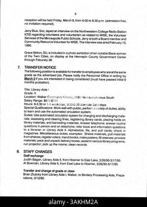 Das offizielle Bulletin für die Minneapolis Public Library 1990 wurde wöchentlich an die Mitarbeiter verteilt und enthielt aktuelle Informationen über den Betrieb der Bibliothek und Ankündigungen. Stockfoto