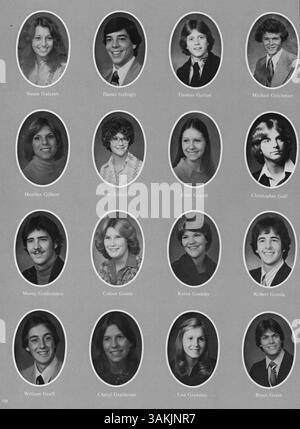 Das Jahrbuch 1979 Bear von der Lincoln High School dokumentiert die Höhepunkte des akademischen Jahres 1978-1979 mit einem Schwerpunkt auf Schülerschaft, Lehrkörper, Sport und Vereinsaktivitäten. Stockfoto