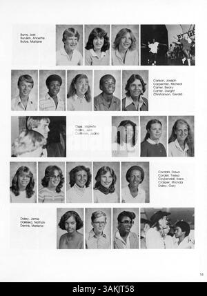 Das Jahrbuch „Eighty Two Centralian“ 1982 der Central High School erfasst die Schüler, Lehrer, Vereine, Leichtathletik und wichtige Ereignisse des akademischen Jahres 1981-1982. Stockfoto