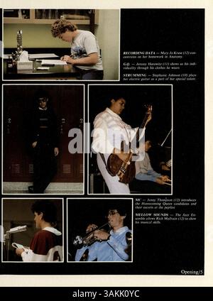 Dieses Jahrbuch „Aurean“ von der Richfield High School 1986 enthält eine Sammlung von Schülerfotos, Lehrerhighlights, Clubaktivitäten, sportliche Veranstaltungen und wichtige Momente aus dem Schuljahr 1985-1986. Stockfoto